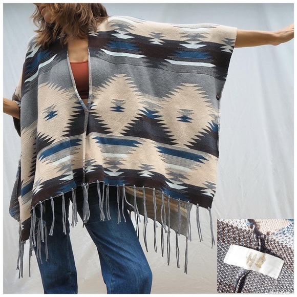 VINTAGE SOUTHWESTERN PONCHO SHAWL - Picture 4 of 4